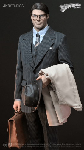 DC: Superman & Clark Kent 1978 (Christopher Reeve) Dual Version Third Scale Statue by JND Studio - 4