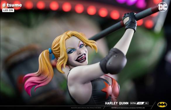 HARLEY QUINN ULTRA HQS 1/6 SCALE STATUE - 22