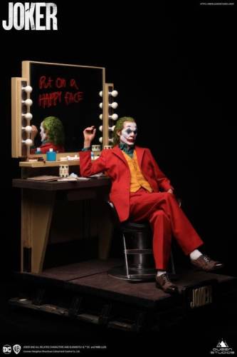 Joker 1/3 Scale Statue (Premium Edition) - 4