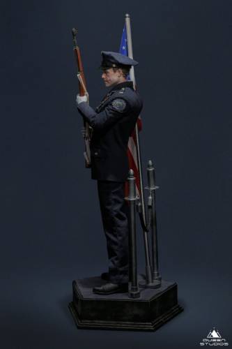 JOKER POLICE UNIFORM (HEATH LEDGER) 1/6 SCALE STATUE - 2