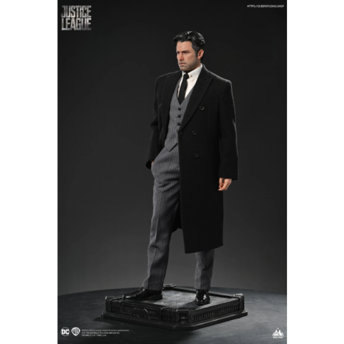 Justice League (2017) - Ben Affleck as Bruce Wayne 1/4th Scale Statue - 1