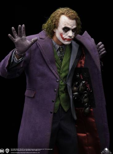 Queen Studios The Dark Knight Heath Ledger Joker 1:4 Scale Collectible Statue - 4