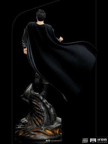 Superman Black Suit Statue by Iron Studios Zack Snyder’s Justice League – 1:4 Scale Legacy Replica - 3