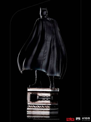 The Batman 1:10 Scale Statue by Iron Studios Art Scale - DC Comics - The Batman - 4